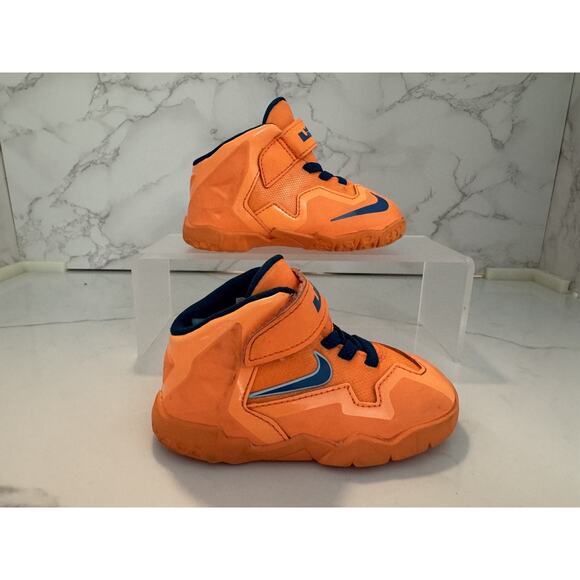 Nike LeBron 11 Atomic Orange Size 5C Toddler Kids, Pre-owned,Great Condition - Picture 2 of 5